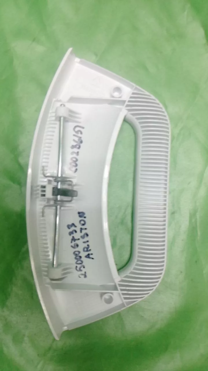 Ручка люка  Ariston 250006733 белая