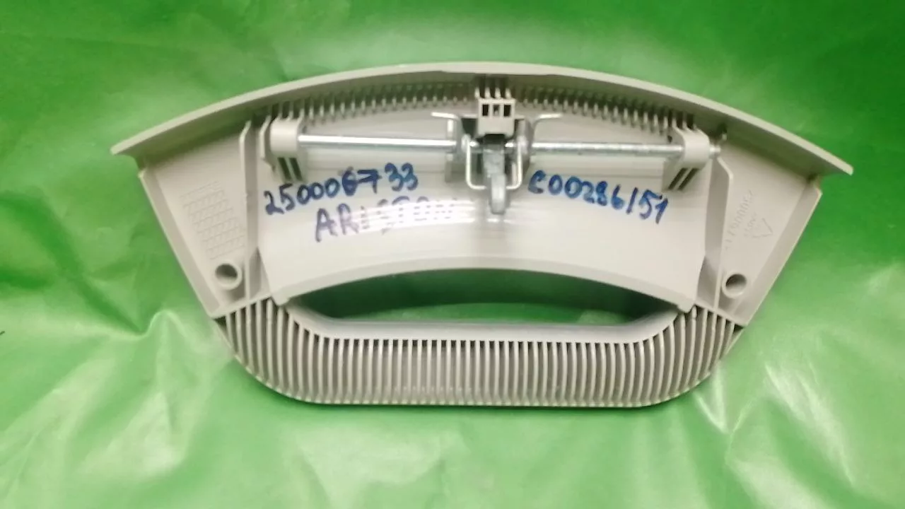 Ручка люка  Ariston 250006733 серебро