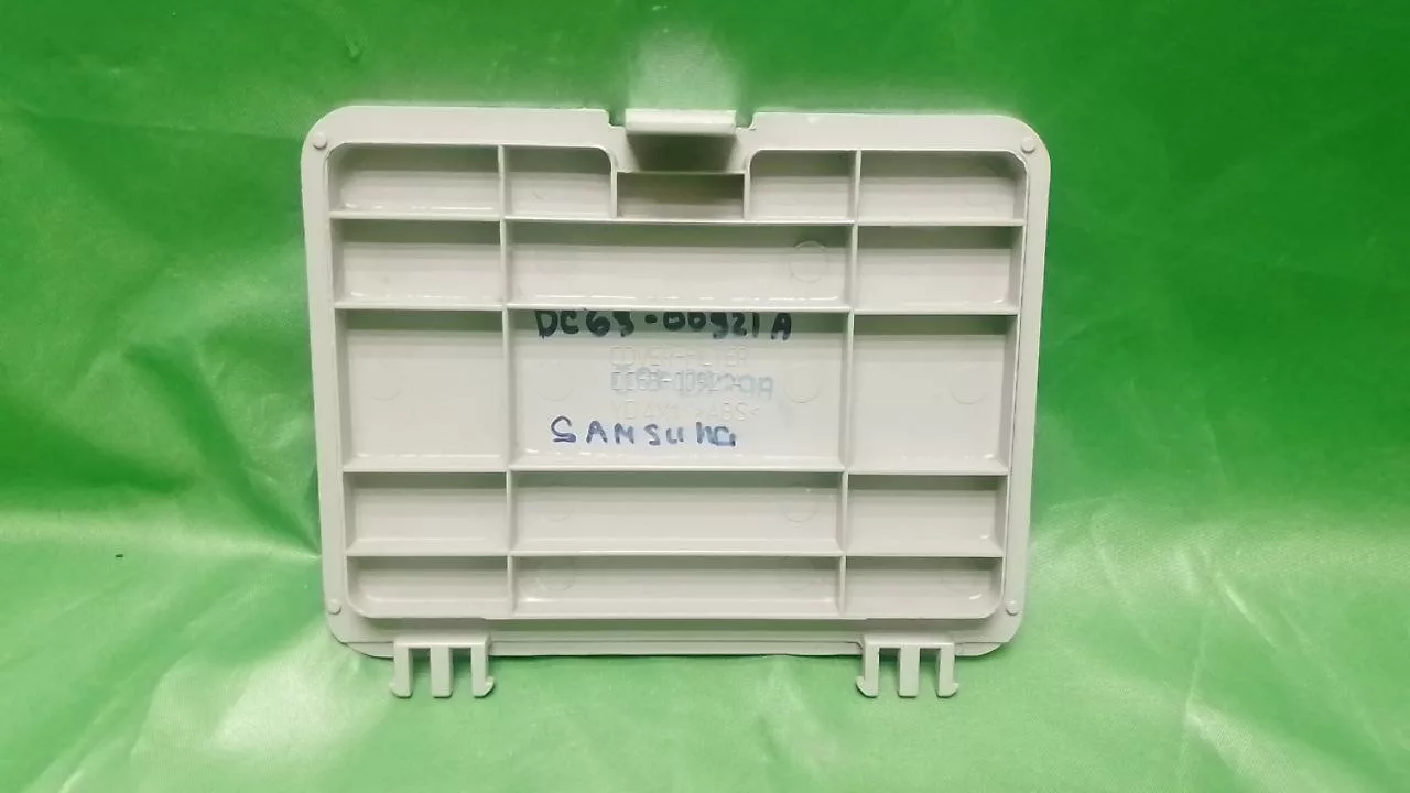 Панель сливного фильтра Samsung DC63-00921A  серая к стиральной машине