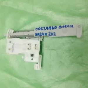 Замок дверцы Bosch 9000638631  для посудомоечной машины