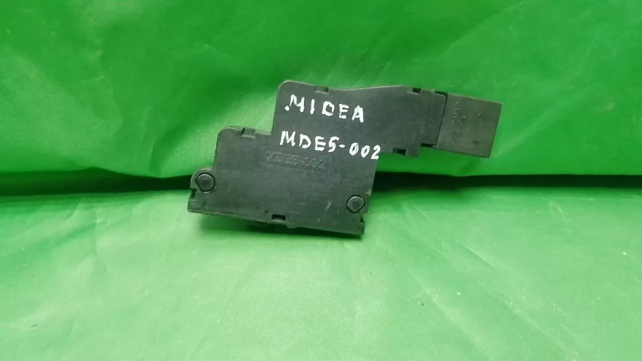 Замок дверцы Midea MDS5-002 для посудомоечной машины
