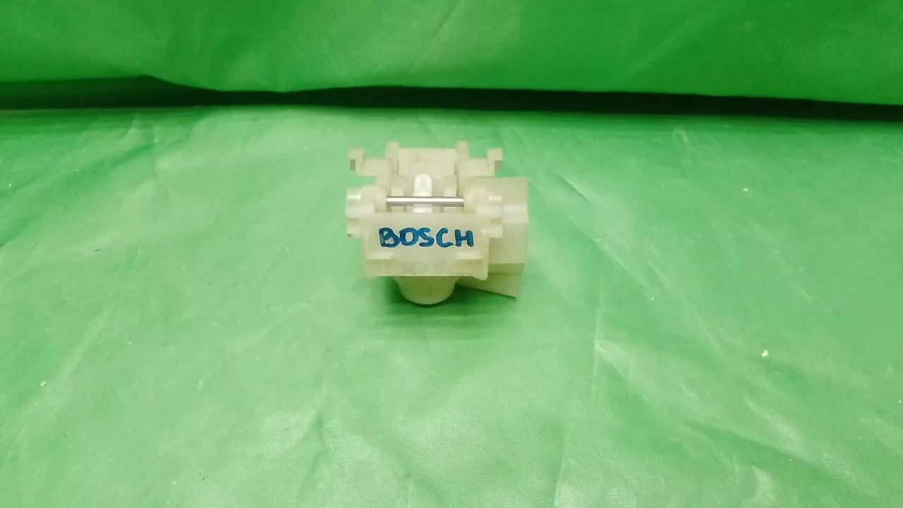 Замок дверцы Bosch 9000265323 для посудомоечной машины