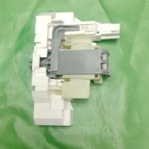 Замок дверцы Gorenje C3-10045481 Замок дверцы Gorenje C3-10045481
