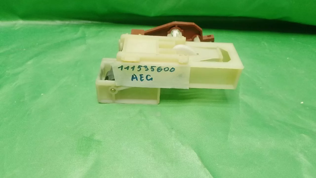 Замок дверцы AEG 111535600 для посудомоечной машины