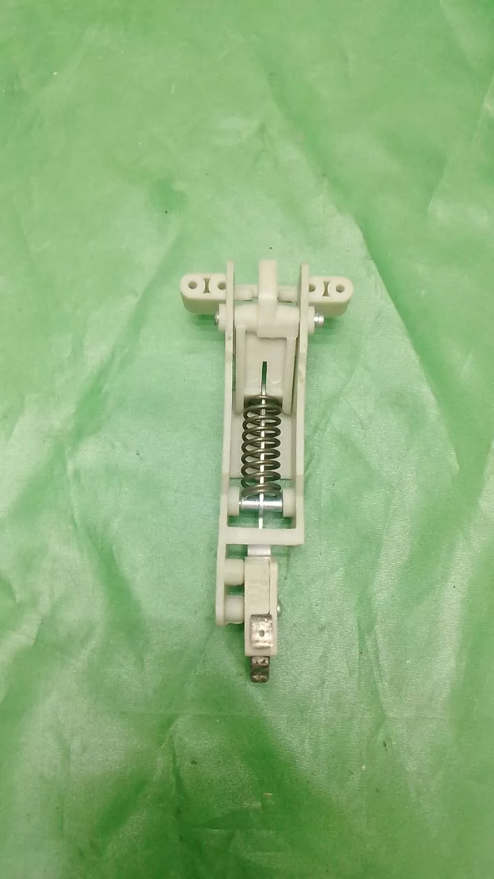 Замок дверцы Candy 148CY10