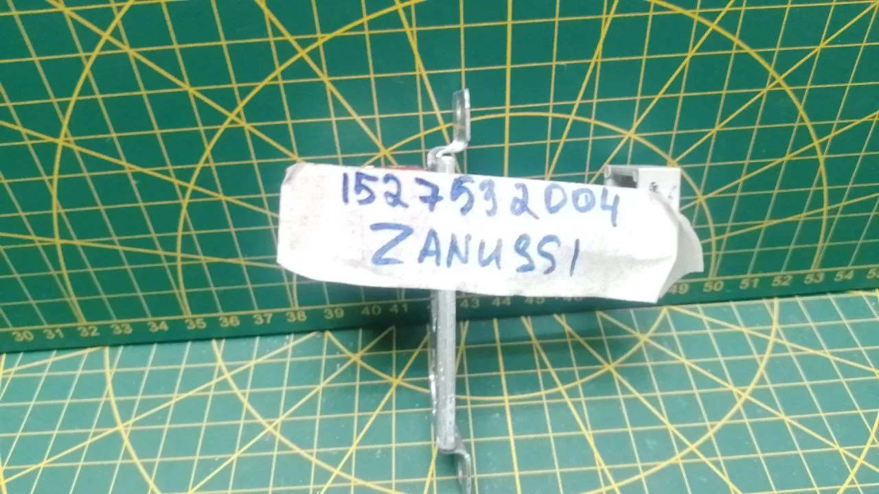 Сетевая кнопка Zanussi 1527532004 для посудомоечной машины Сетевая кнопка Zanussi 1527532004 для посудомоечной машины