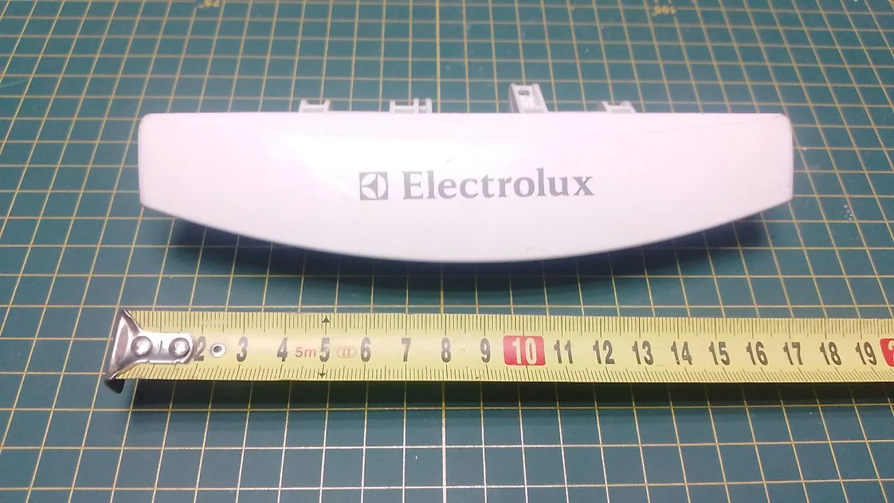 Ручка люка Electrolux, Zanussi 1468572 к  вертикальной стиральной машине