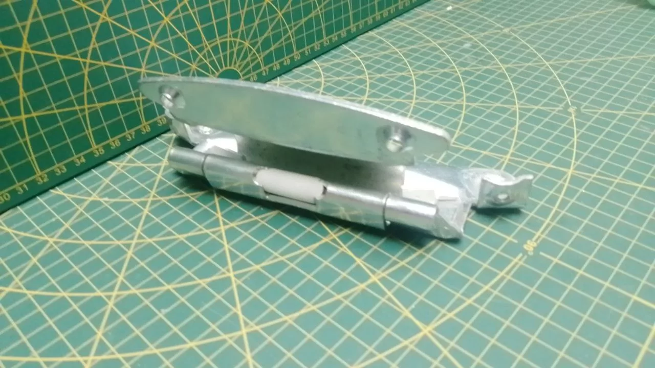 Петля люка Electrolux 1321442103