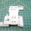 Замок дверцы Bosch 9000904307-2 без язычка  к пмм