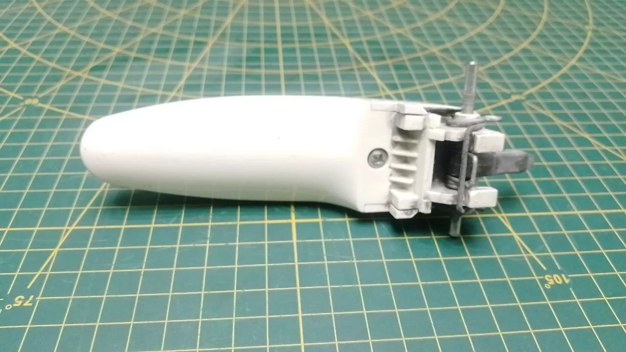 Ручка люка Electrolux 5027807009 к стиральной машине
