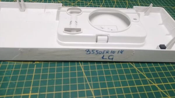 Цокольная панель LG 3550ER1014 (белая) к стиральной машине