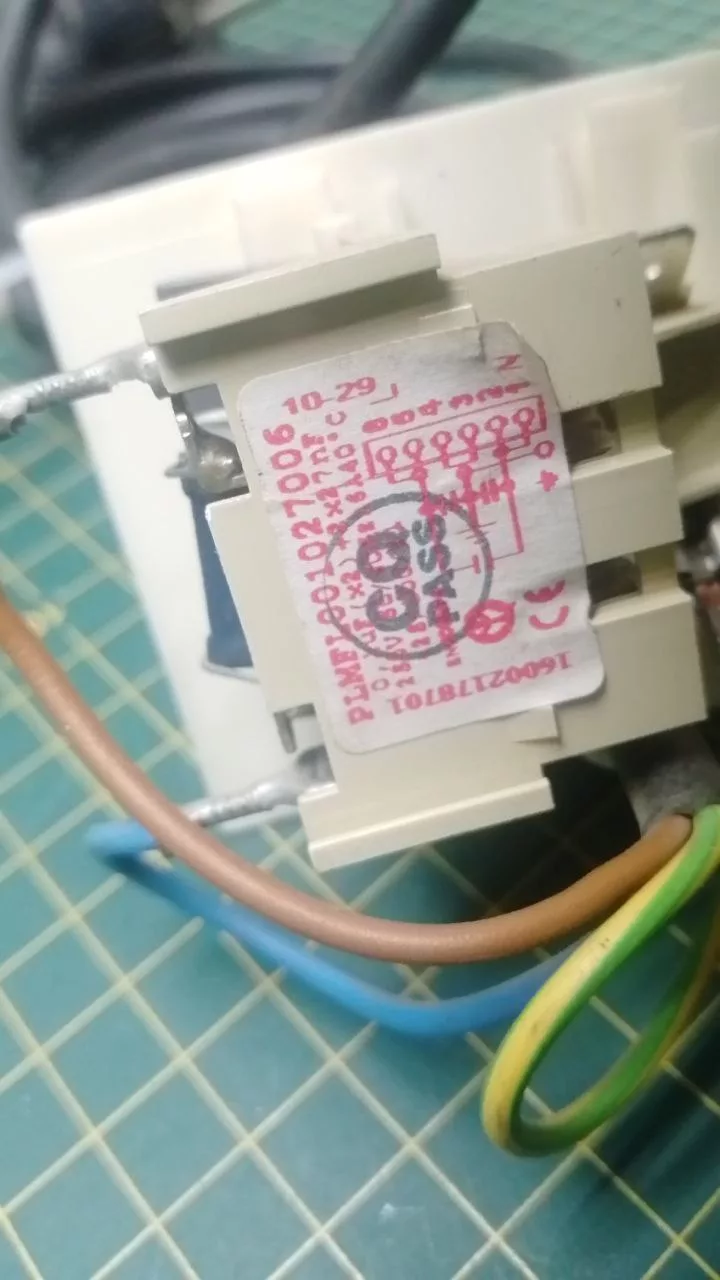 Сетевой фильтр с кабелем питания Ariston, Indesit  PLMF L 001027006 к пмм