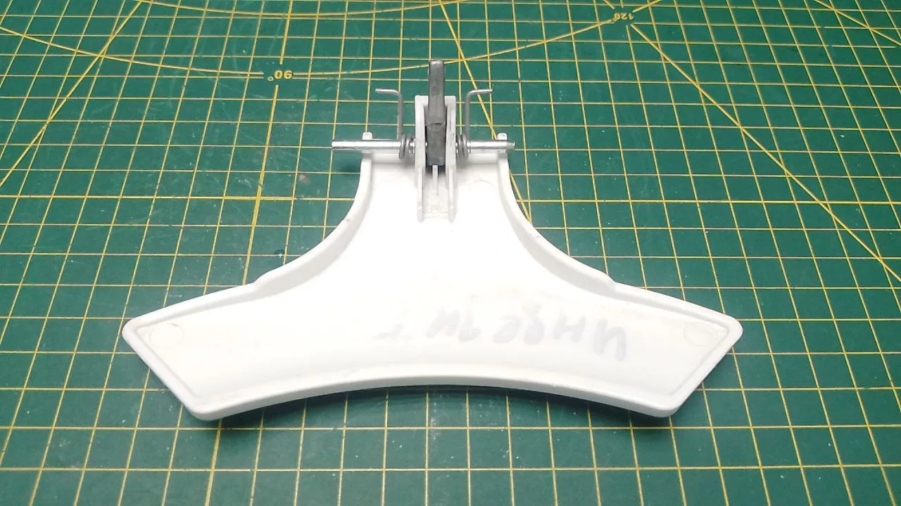 Ariston 250007017 (белая) к стиральной машине