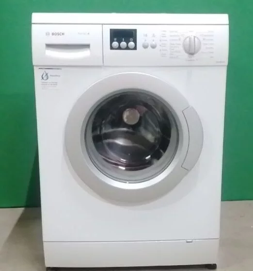 Стиральная машина Bosch WAE242400E/B3 (5-6кг.)