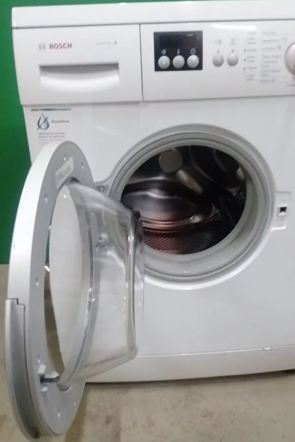 Стиральная машина Bosch WAE242400E/B3 (5-6кг.)