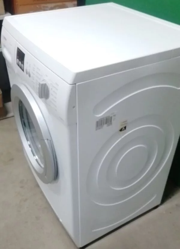 Стиральная машина Bosch WAE242400E/B3 (5-6кг.)
