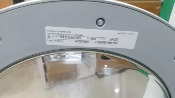 Стиральная машина Bosch WAE242400E/B3 (5-6кг.)