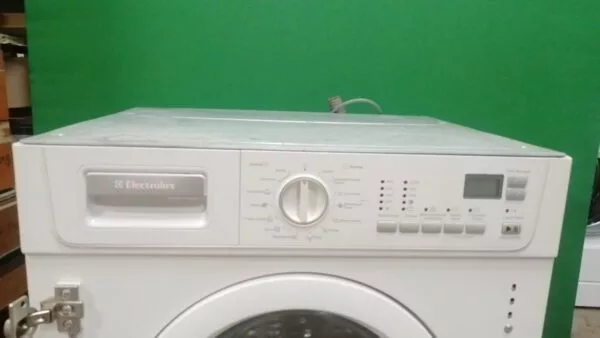 Стиральная машина встраиваемая с сушкой Electrolux EWX1455OW (5-6кг.)