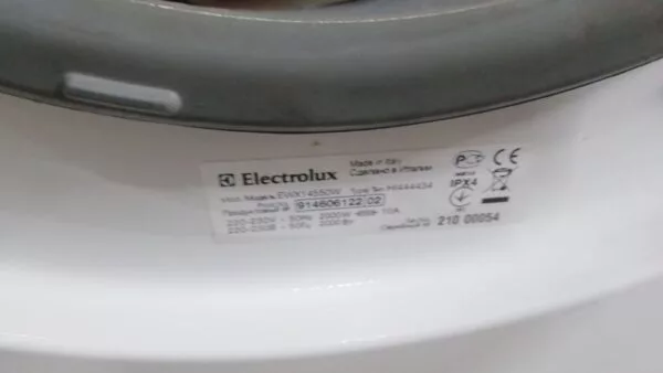 Стиральная машина встраиваемая с сушкой Electrolux EWX1455OW (5-6кг.)