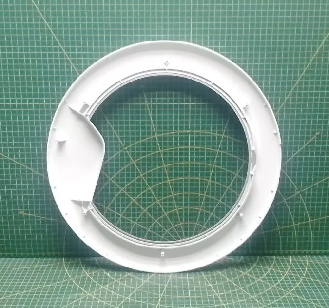 Обрамление внешнее Ariston, Indesit 250005982 к стиральной машине
