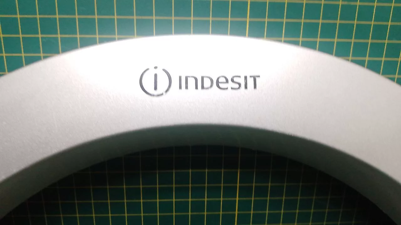 Indesit 250006694-2 47cм (серебро)