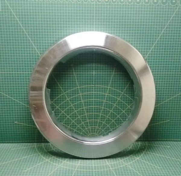 Обрамление внешнее Samsung DC63-01557A к стиральной машине