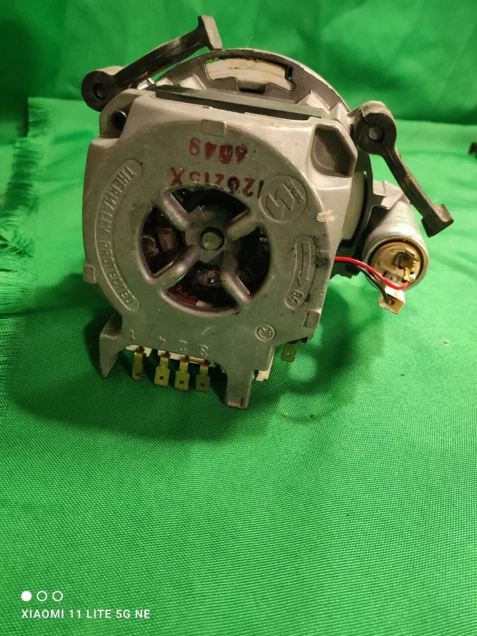 Насос циркуляционный Bosch 9000113501 5600057401