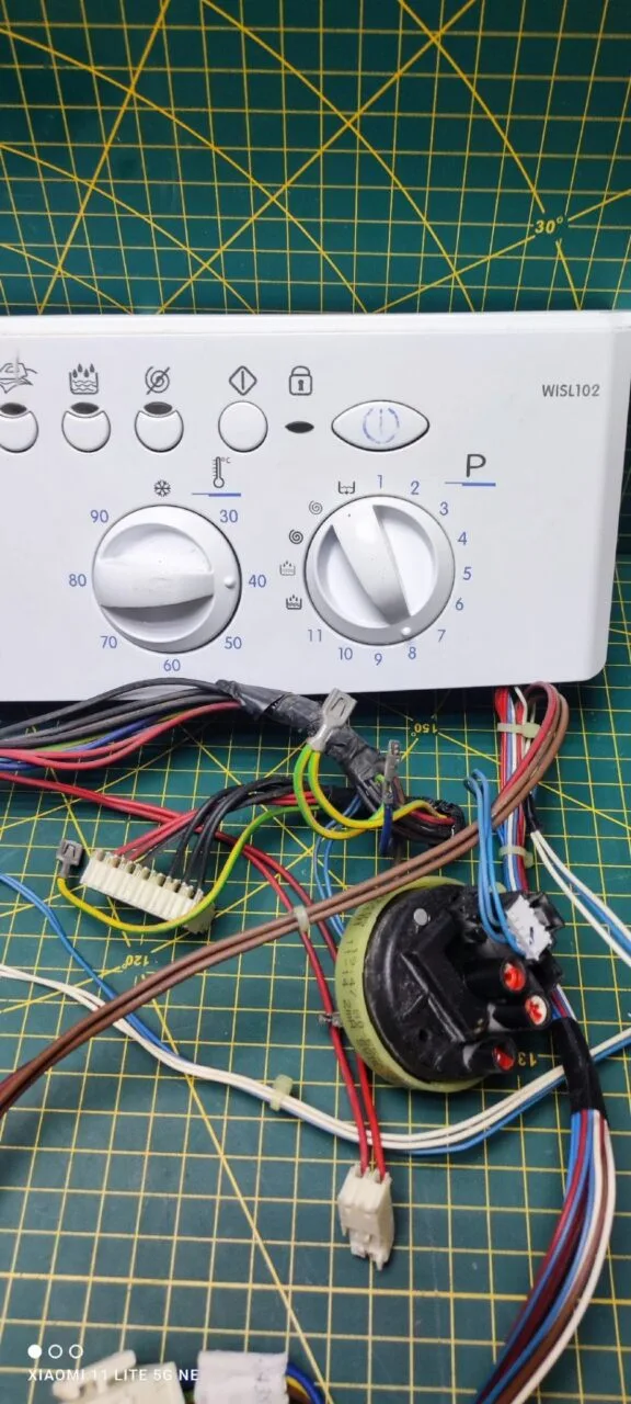 ptJcgt0heI8 Модуль Indesit WISL 102 с деф