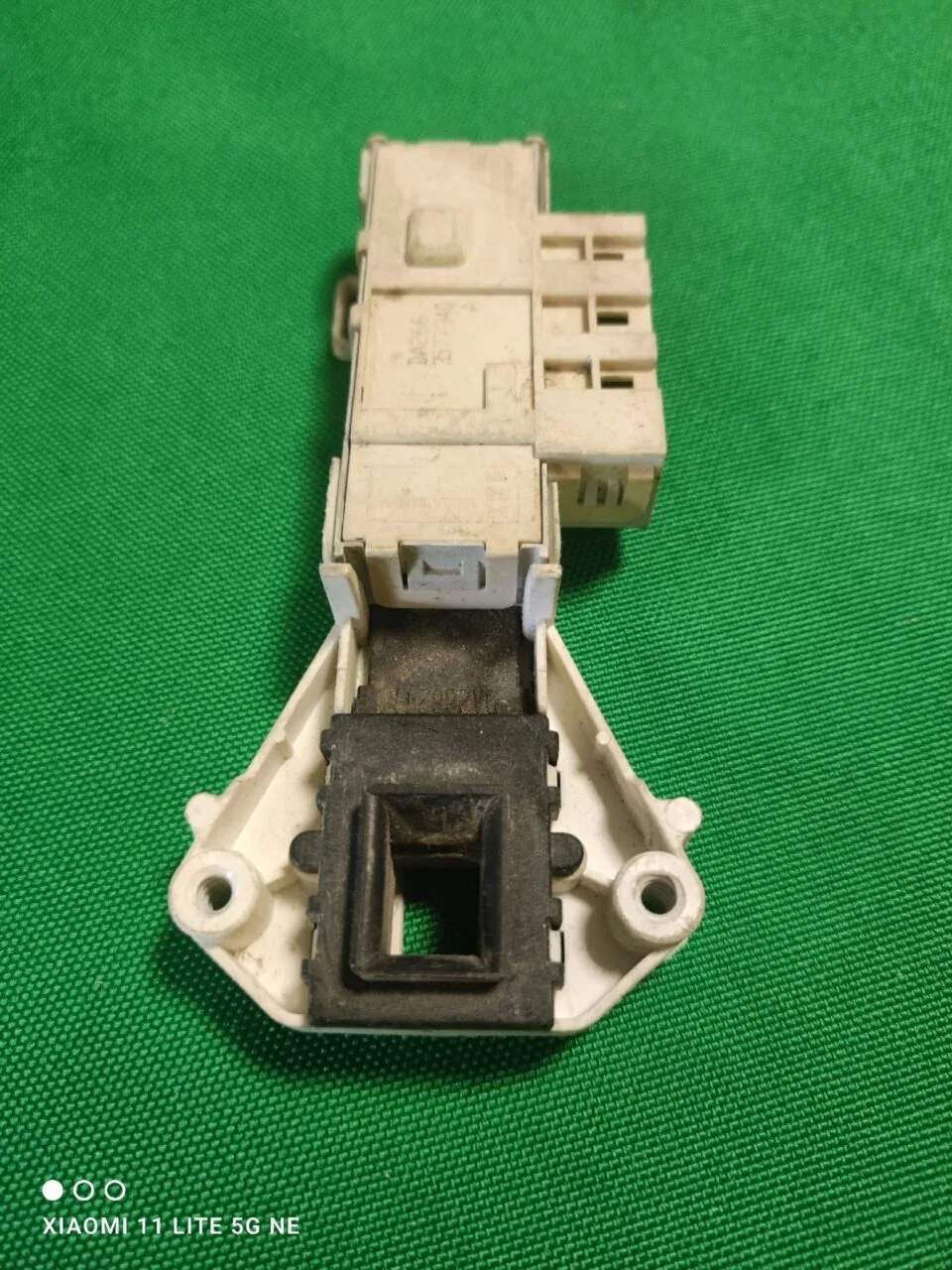 Замок люка (УБЛ) Ariston Da 266
