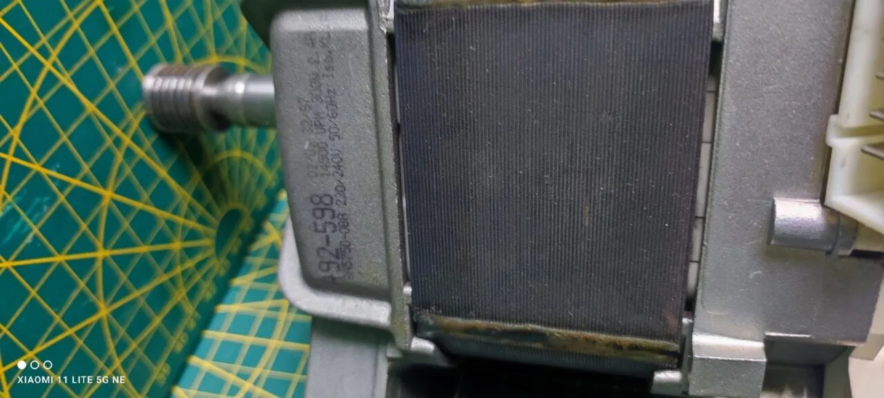 Двигатель Electrolux 12494610/8 8 контактов