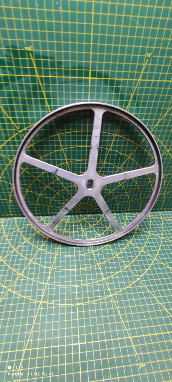 rp1tZHEbQP0 Шкив Indesit 23000605701-1