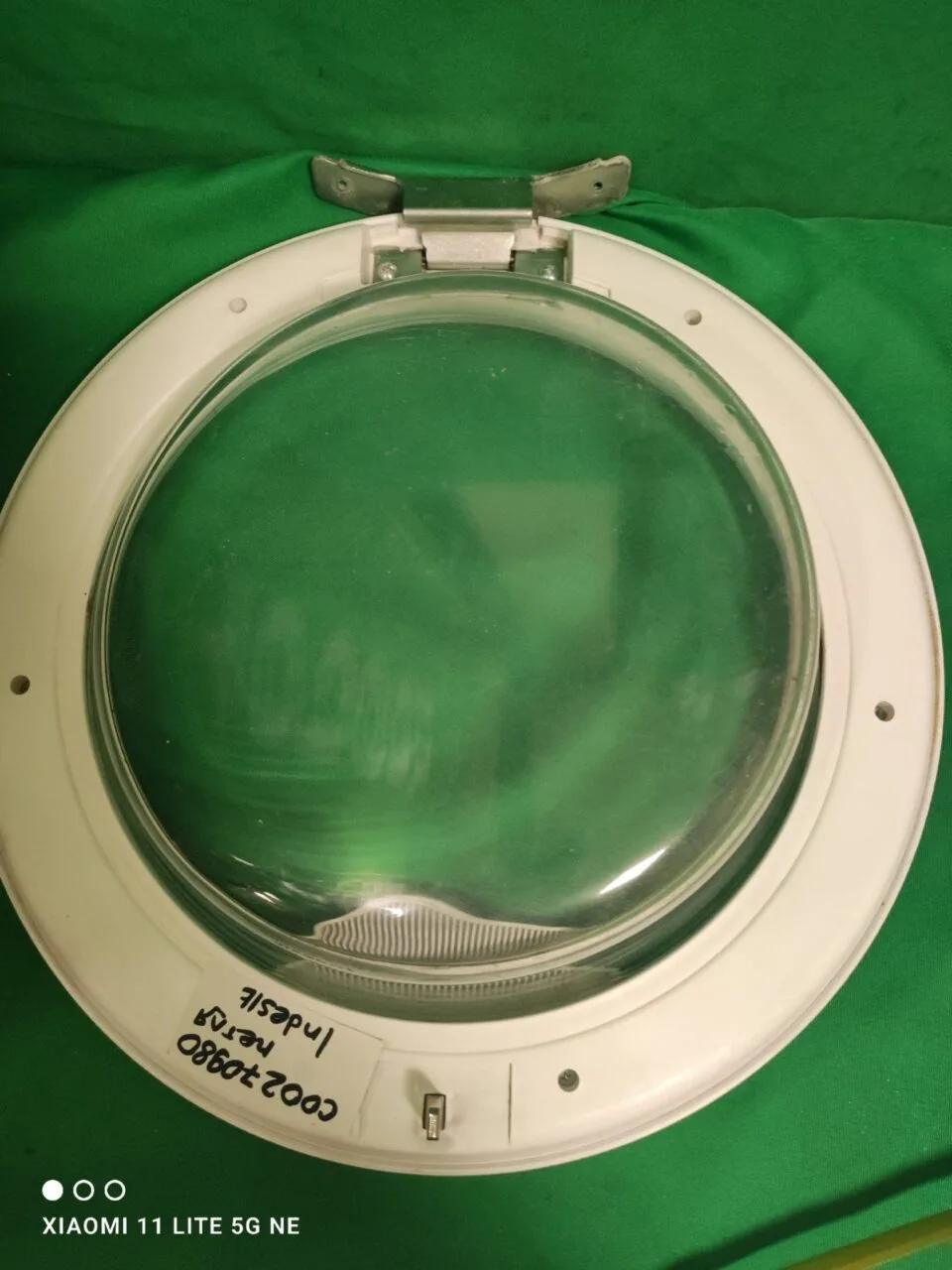 Люк INDESIT C00270980 Петля
