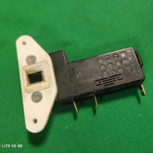 Замок люка (УБЛ) Ariston 57051 Замок люка (УБЛ) Ariston 57051