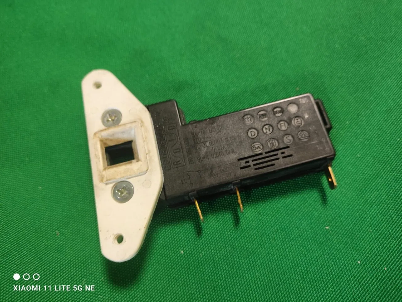 Замок люка (УБЛ) Ariston 57051