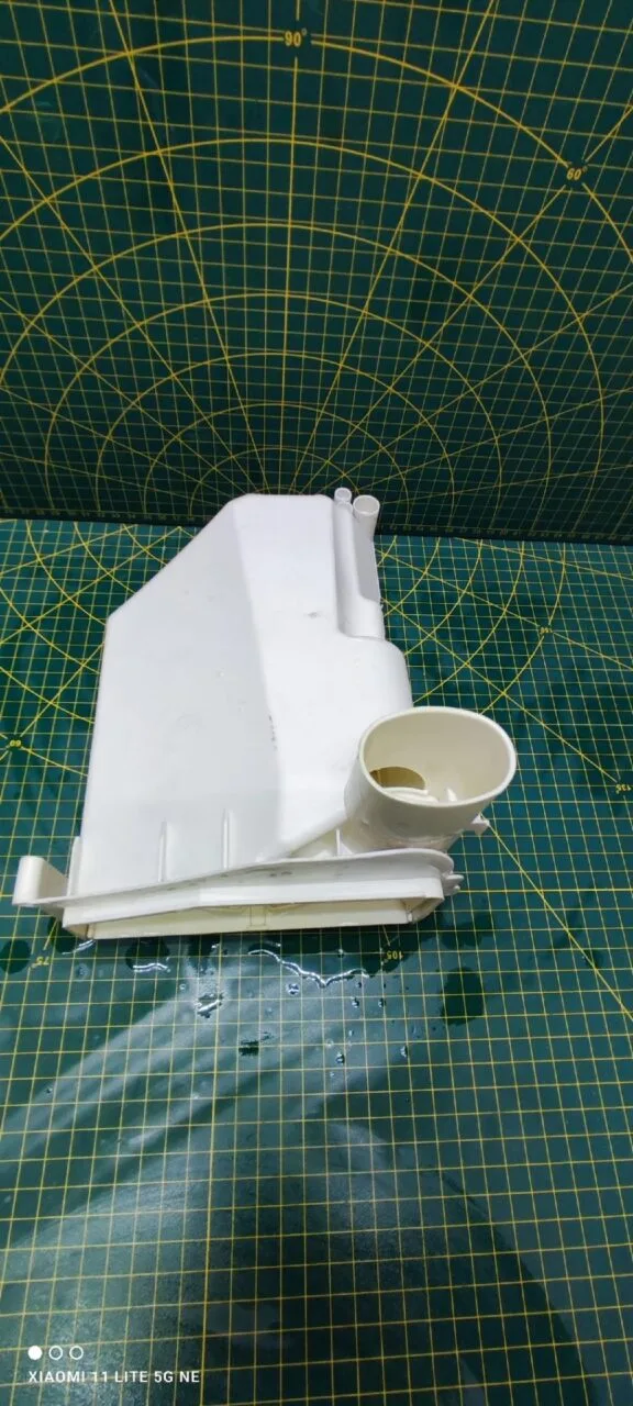 Бункер порошкоприемника Indesit 230013014-2 (27см)