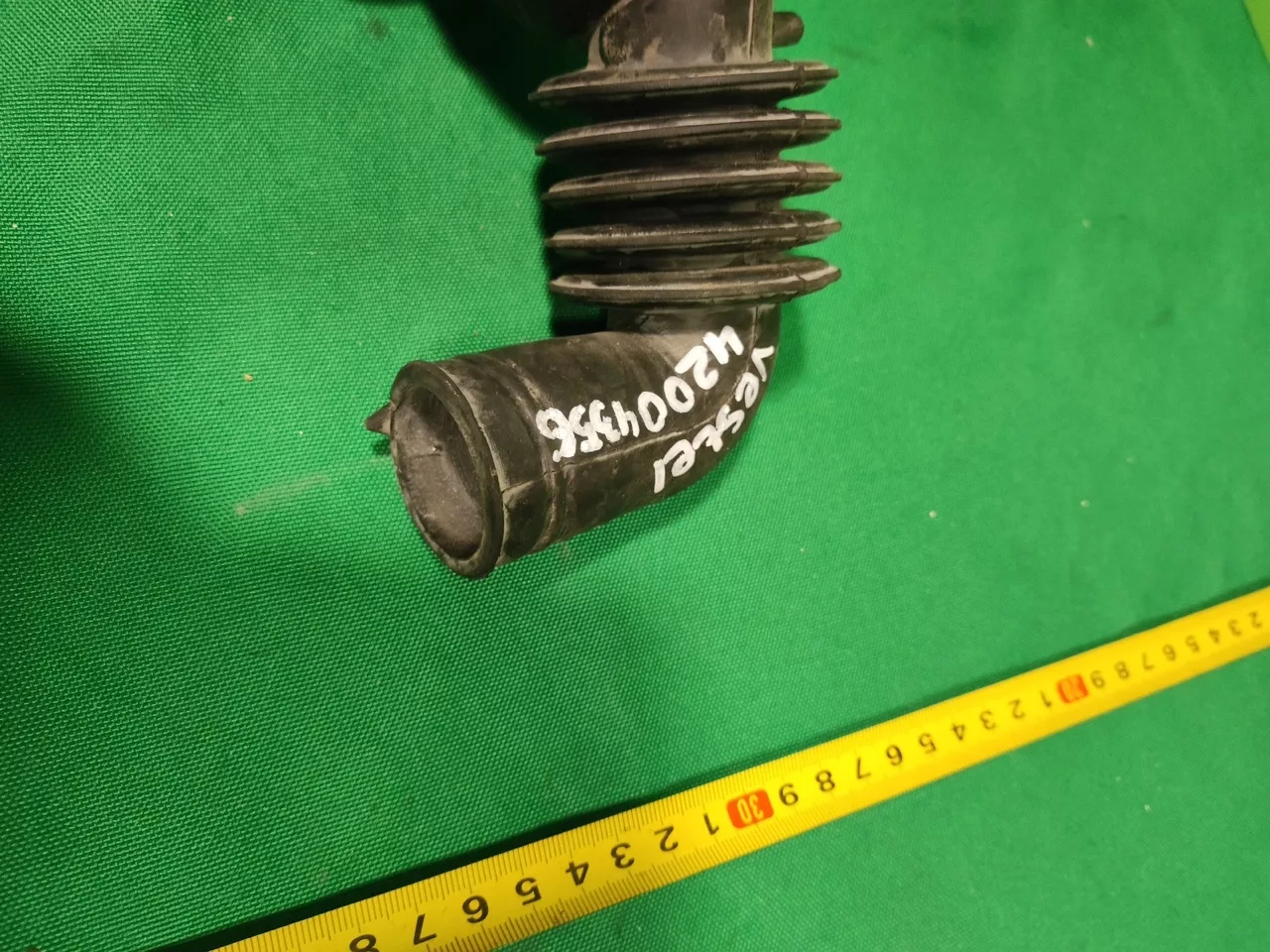 Патрубок Whirlpool Vestel 42004356 для стиральной машины