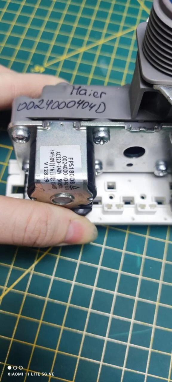 Клапан двойной Haier 0024000404D
