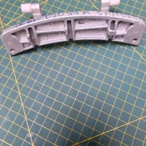 Петля люка Samsung DC61-02099A в комплекте + 2 втулки Петля люка Samsung DC61-02099A в комплекте + 2 втулки