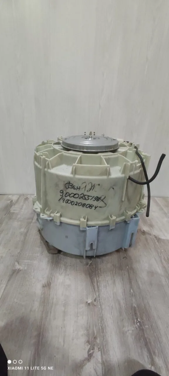 Бак в сборе Bosch 9000255196/9000208084 Только самовывоз!