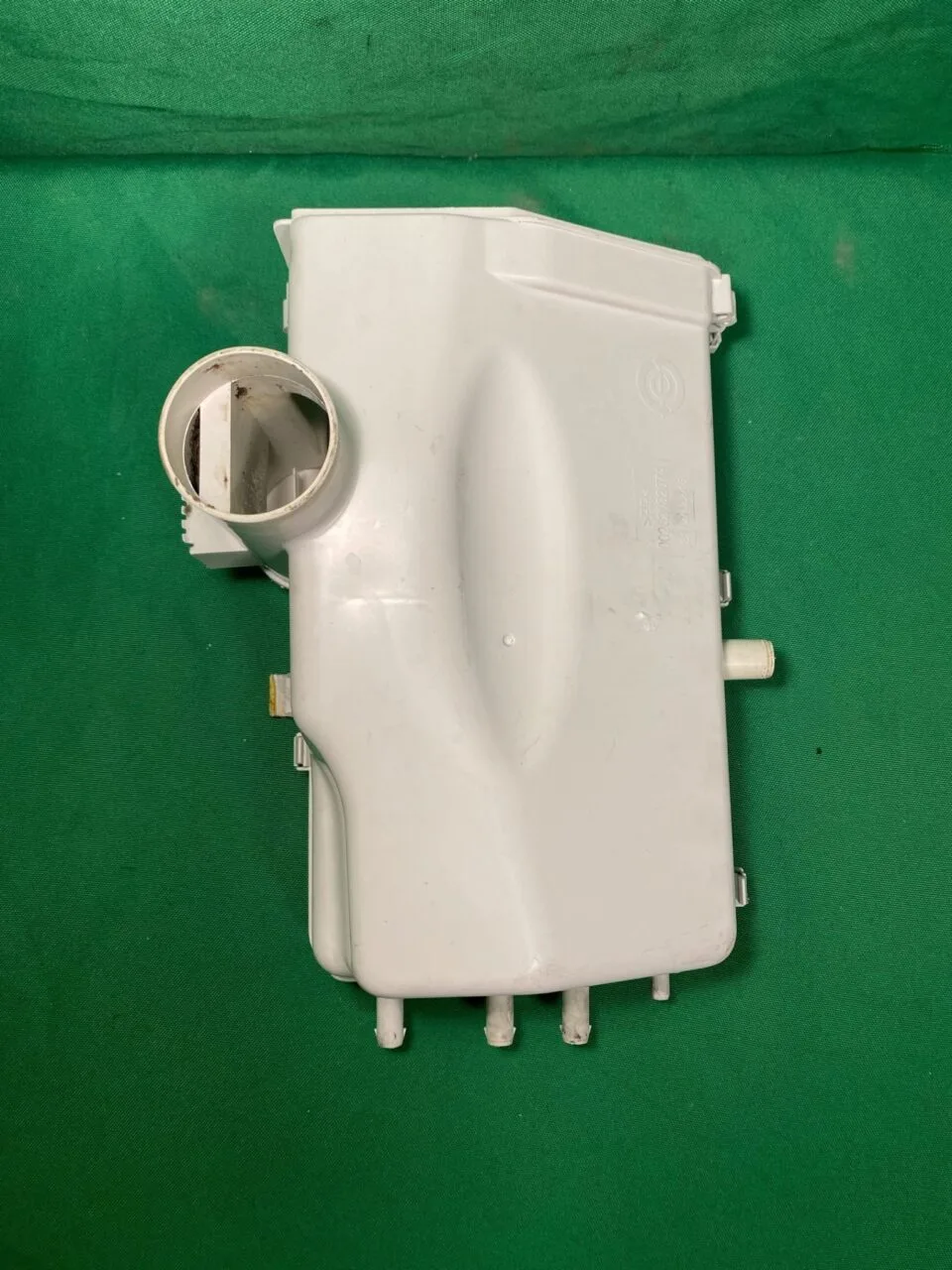 Бункер порошкоприемника Haier 0020203207A