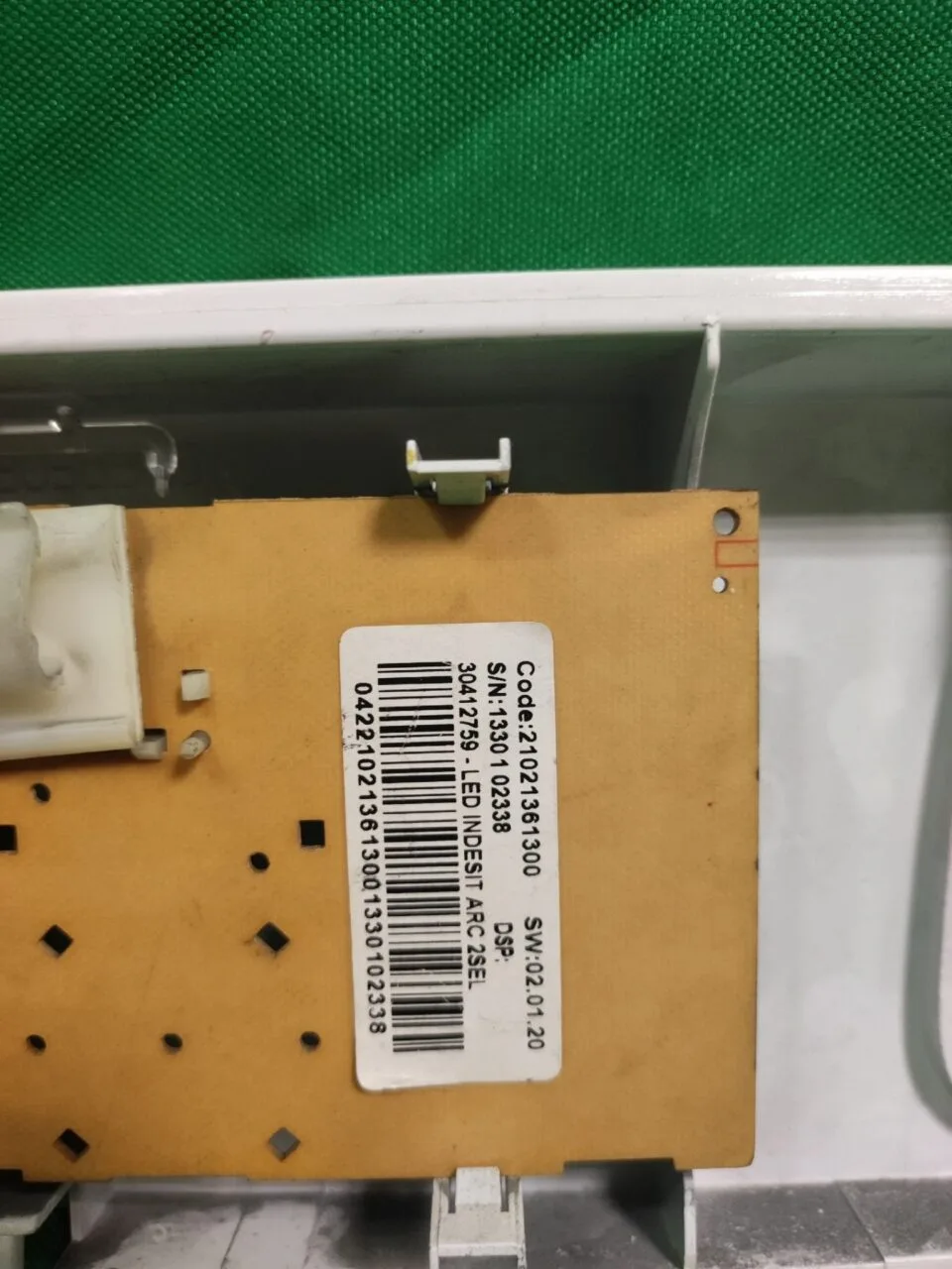 Панель управления Indesit WIUN 104