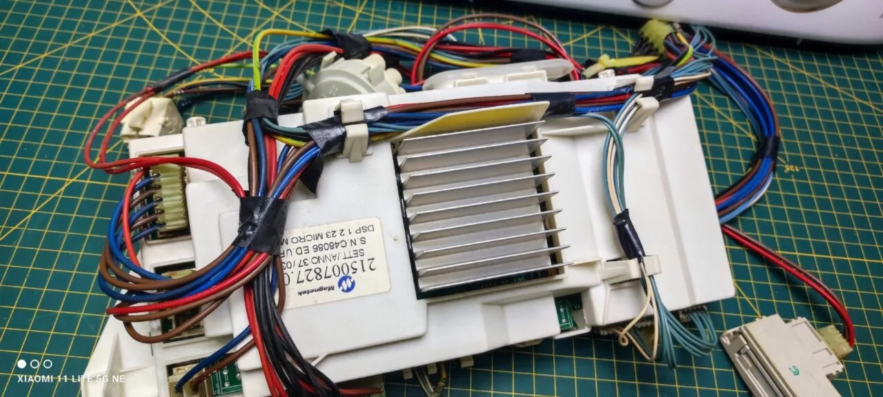 uJuj91mZbrU Модуль Ariston AVL109
