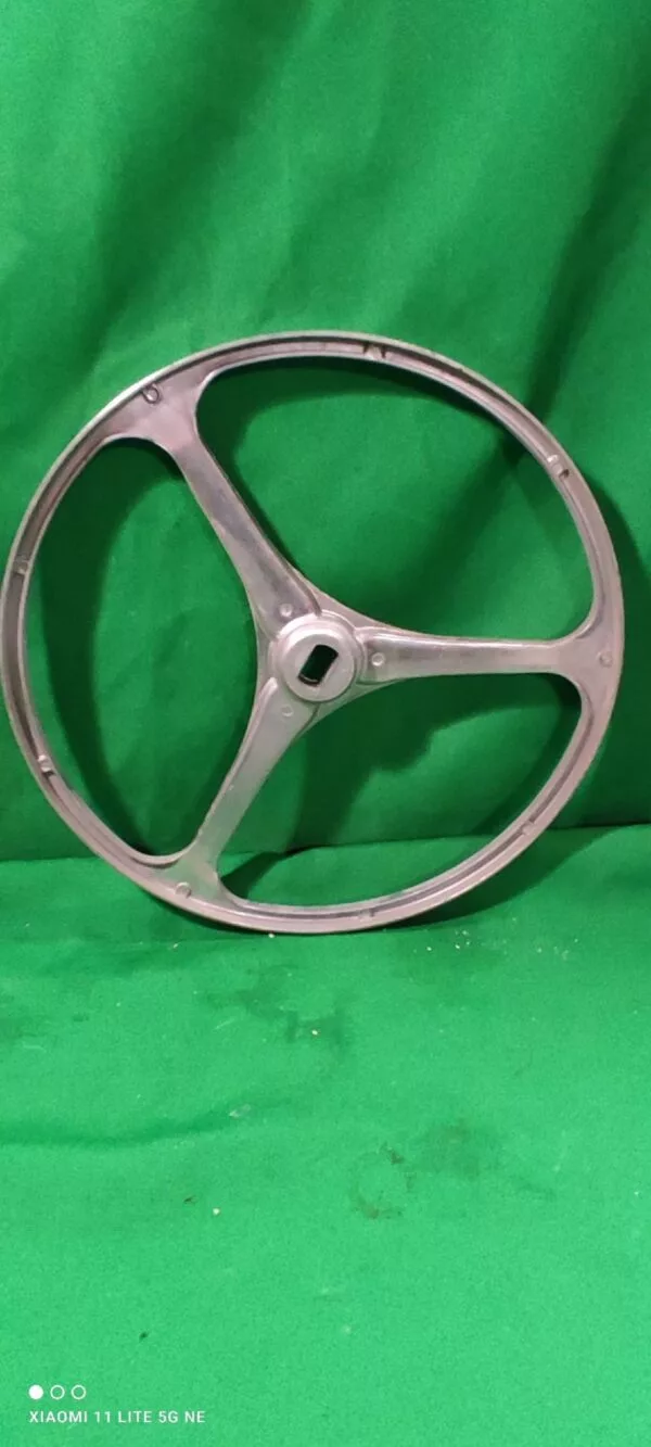 Шкив Indesit W 174005572