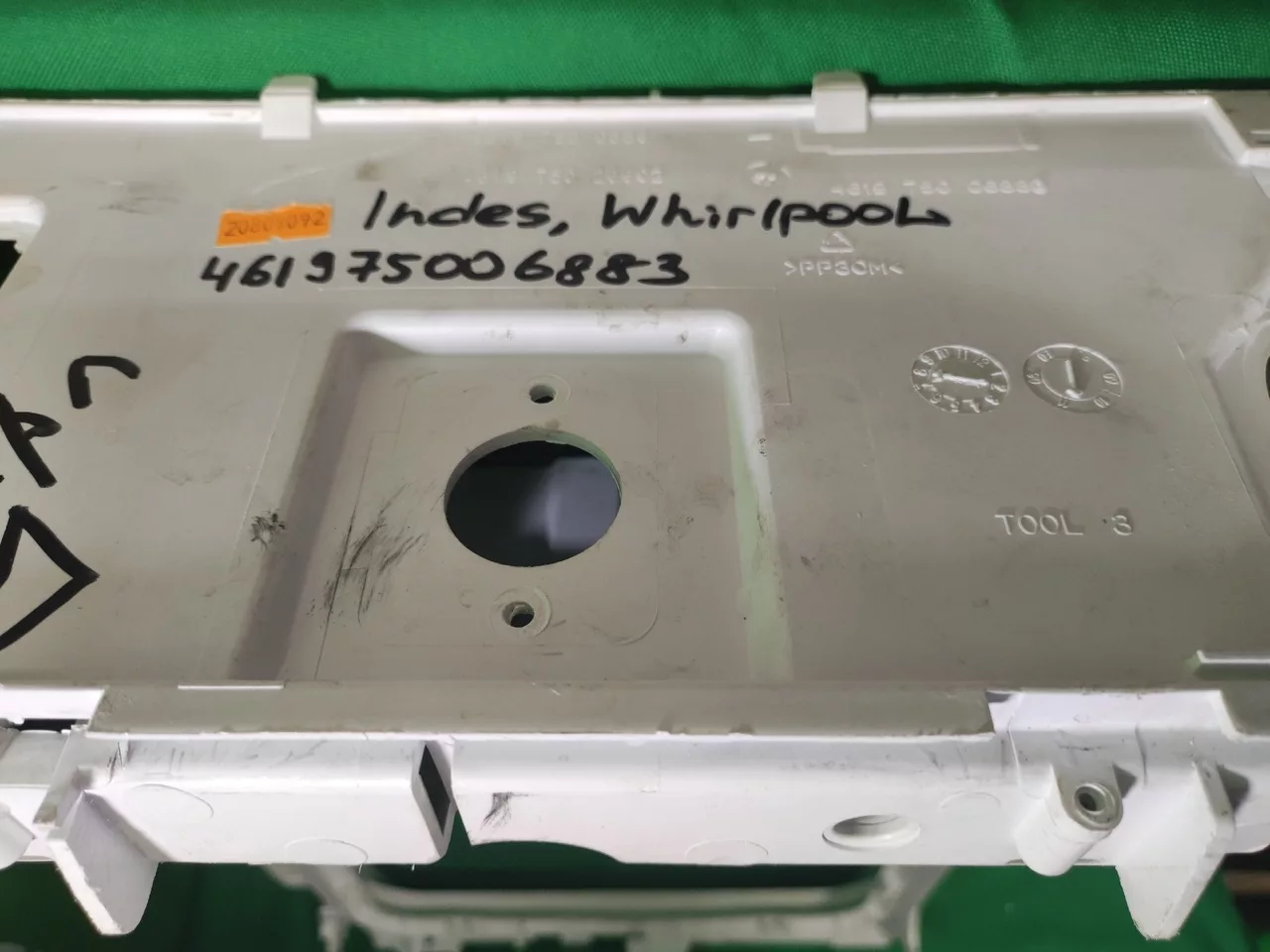Рама люка Whirlpool 461975006883 (881) вертикальной загрузки для стиральной машины