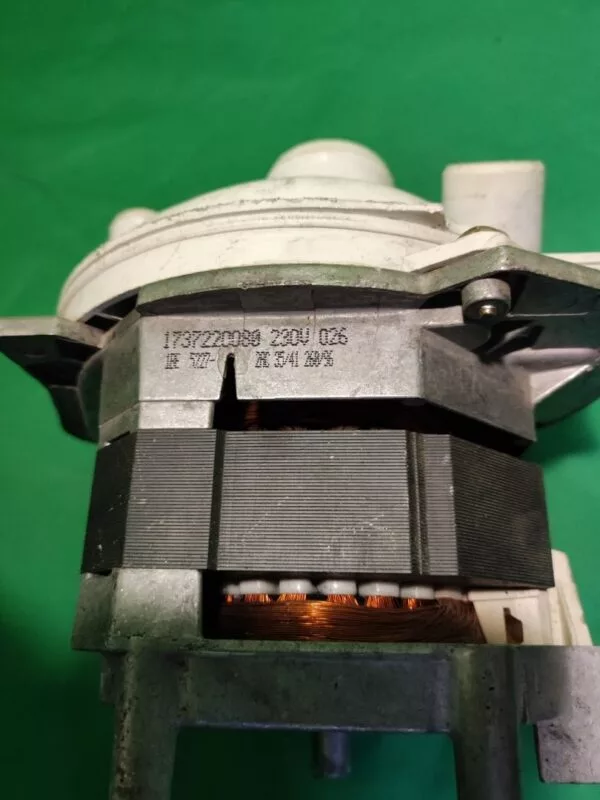 vwJtXbKHdtY Циркуляционный насос Bosch 1737220080 для посудомоечной машины