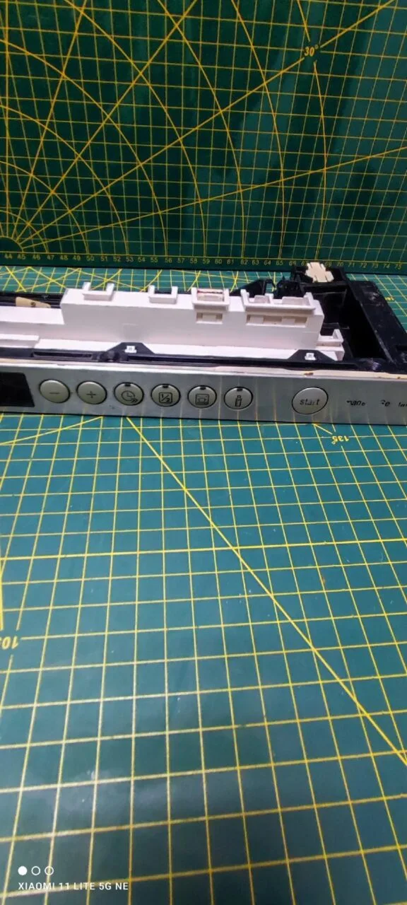 Панель управления Bosch SR66T090RU