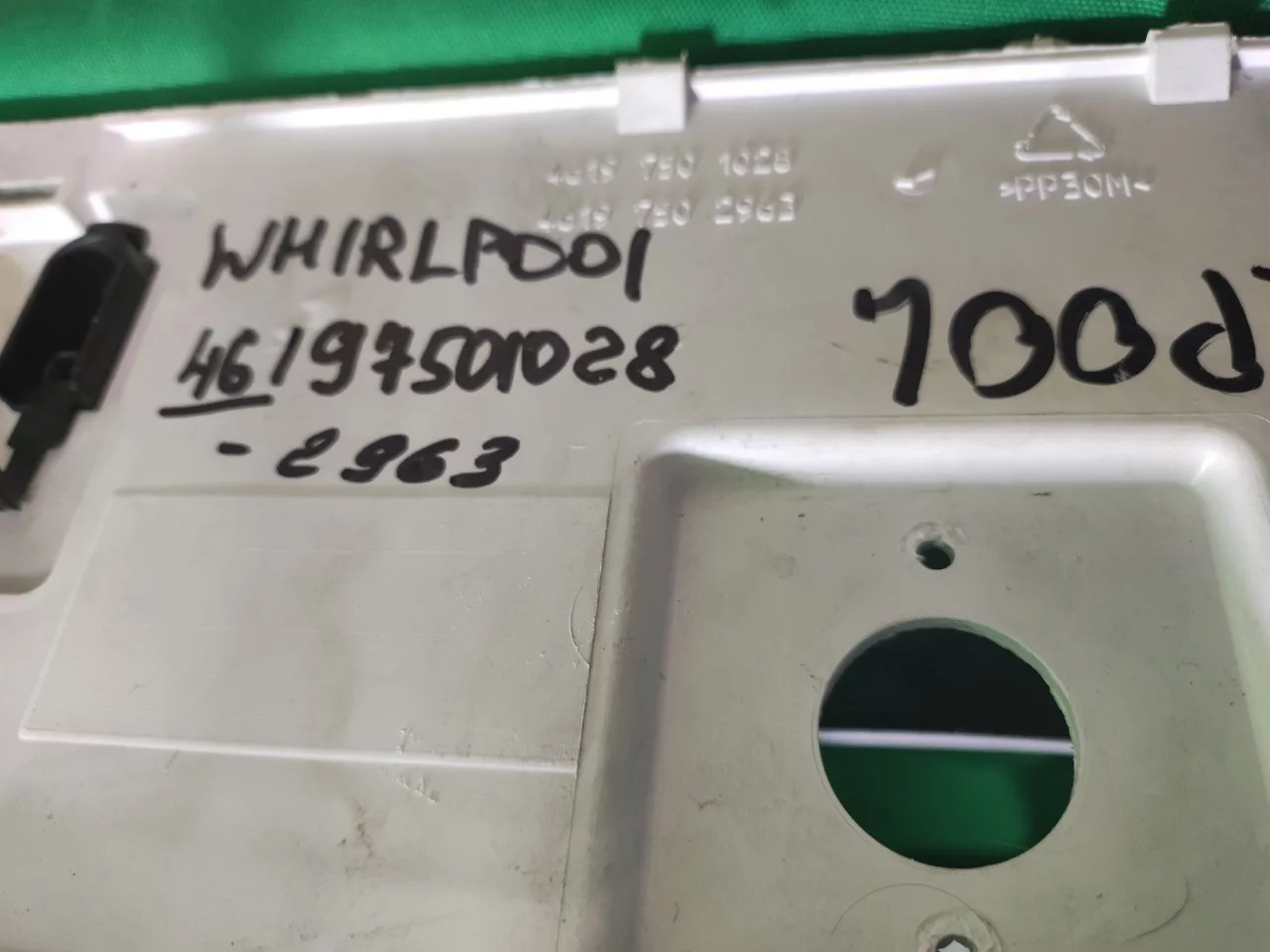 Рама люка Whirlpool 46197501028 вертикальной загрузки для стиральной машины