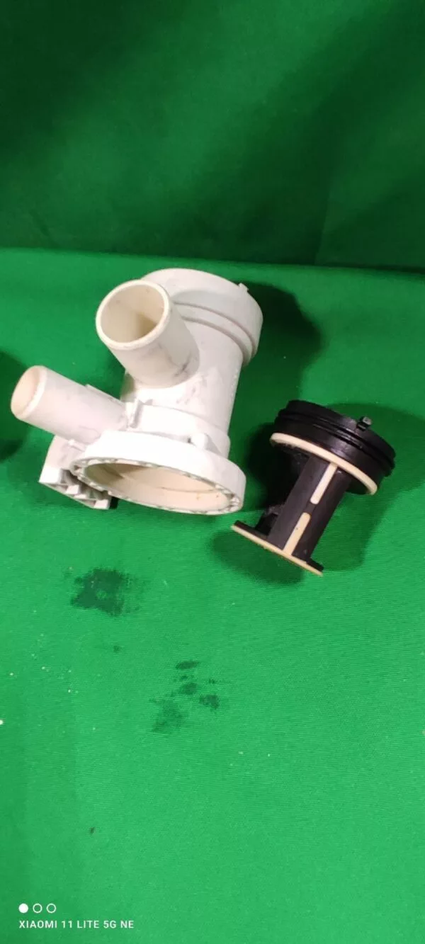 Улитка Indesit C0014006 в сборе