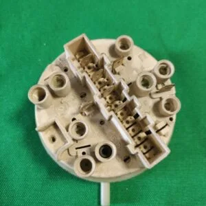 Прессостат Bosch 92743582