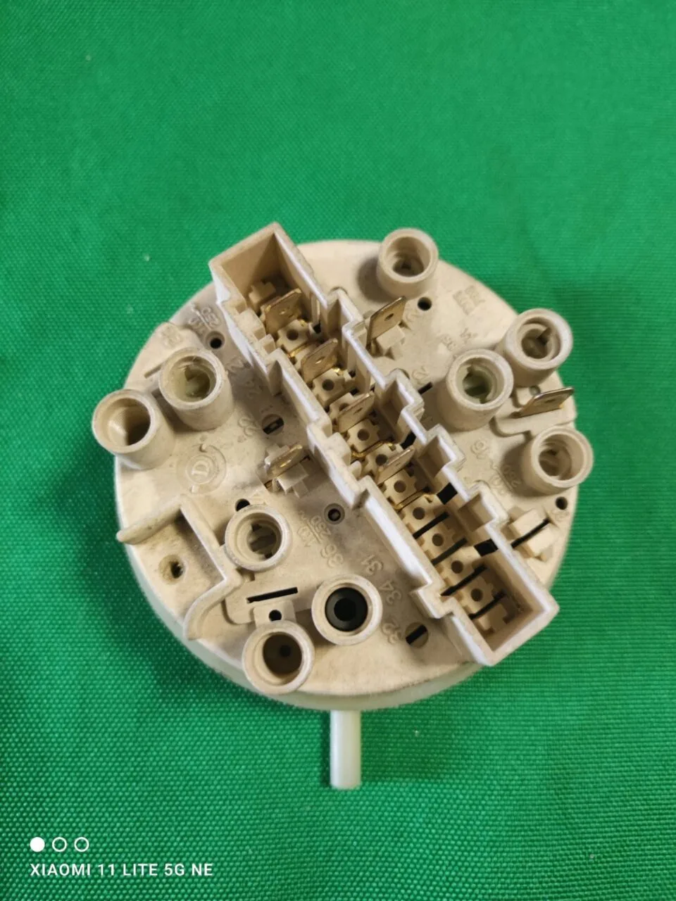 Прессостат Bosch 92743582